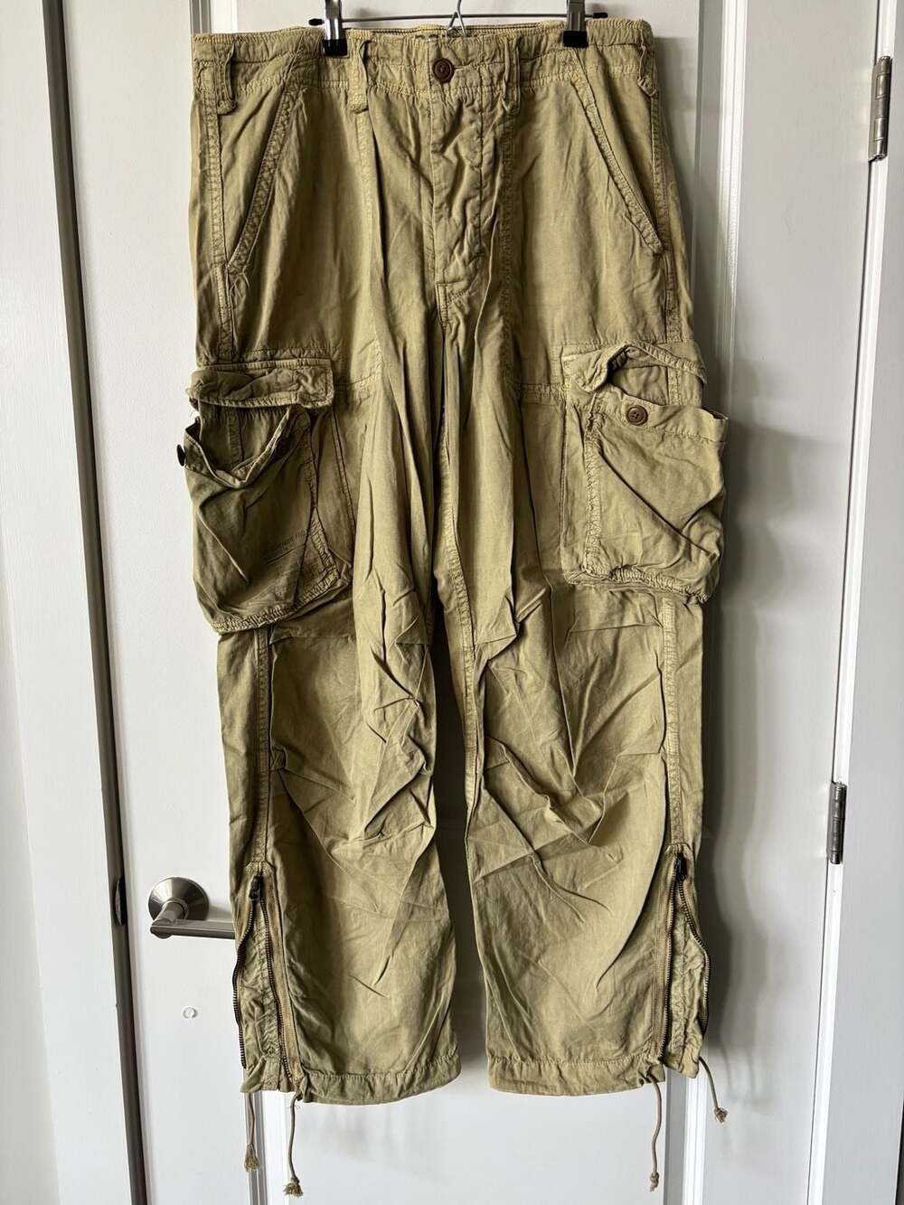 Abercrombie & Fitch Vintage Paratrooper Cargo Pants Khaki Size L (2003 catalog)